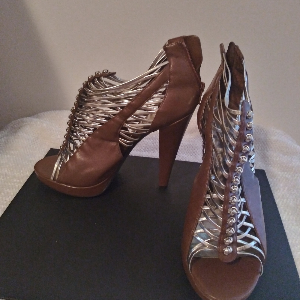 Hot Coco stiletto